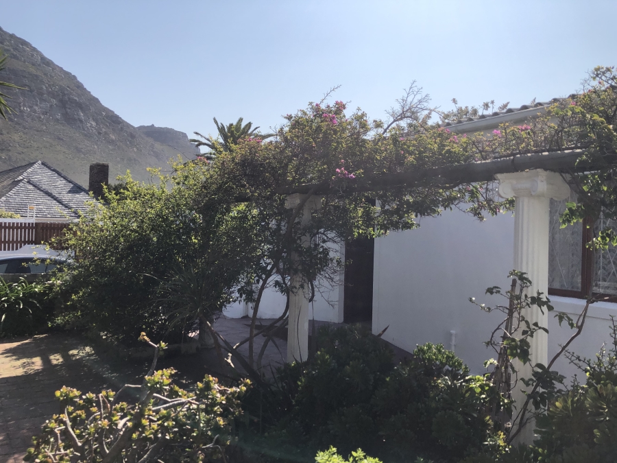 To Let 2 Bedroom Property for Rent in Muizenberg Western Cape